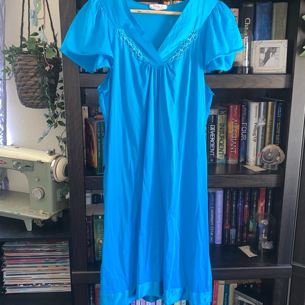 Vintage Vanity Fair Nightgown/M